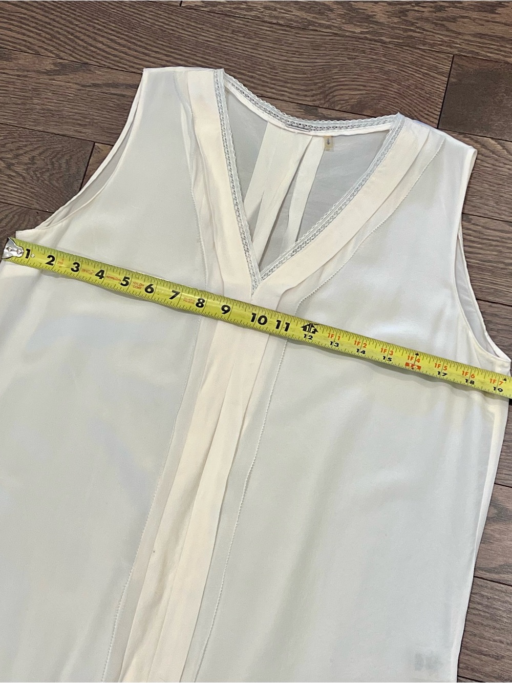 🕊️ Elie Tahari 100% Silk Sleeveless Blouse | Size Small | Ivory/Cream - Picture 6 of 7